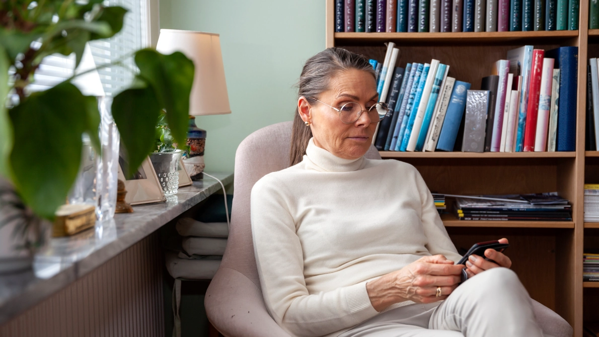 Antalet personer med en studieskuld i Sverige fortsätter att öka. 